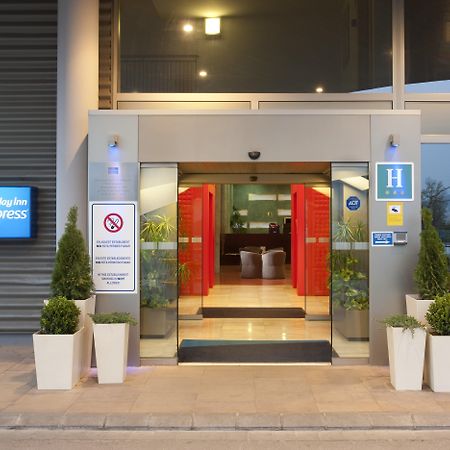 Holiday Inn Express Molins De Rei By Ihg Exterior photo