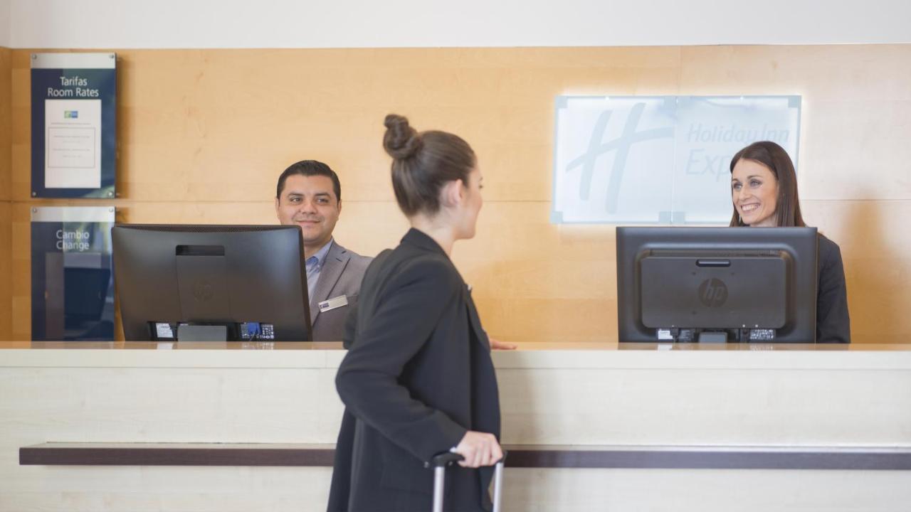 Holiday Inn Express Molins De Rei By Ihg Exterior photo