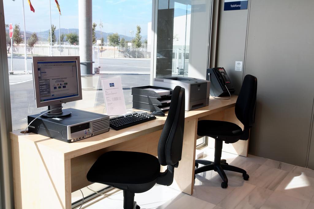 Holiday Inn Express Molins De Rei By Ihg Facilities photo