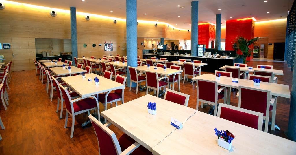 Holiday Inn Express Molins De Rei By Ihg Exterior photo