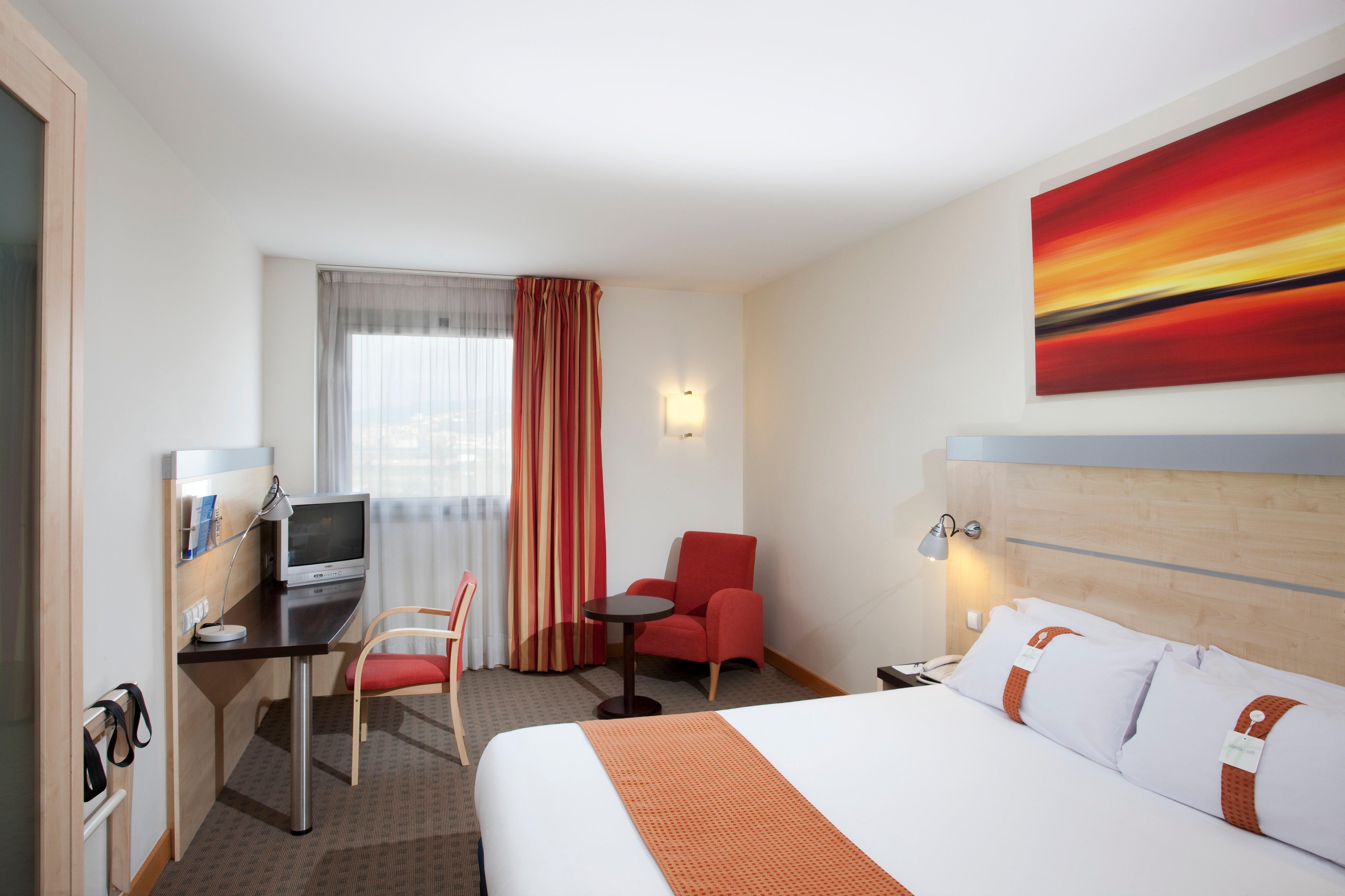 Holiday Inn Express Molins De Rei By Ihg Room photo