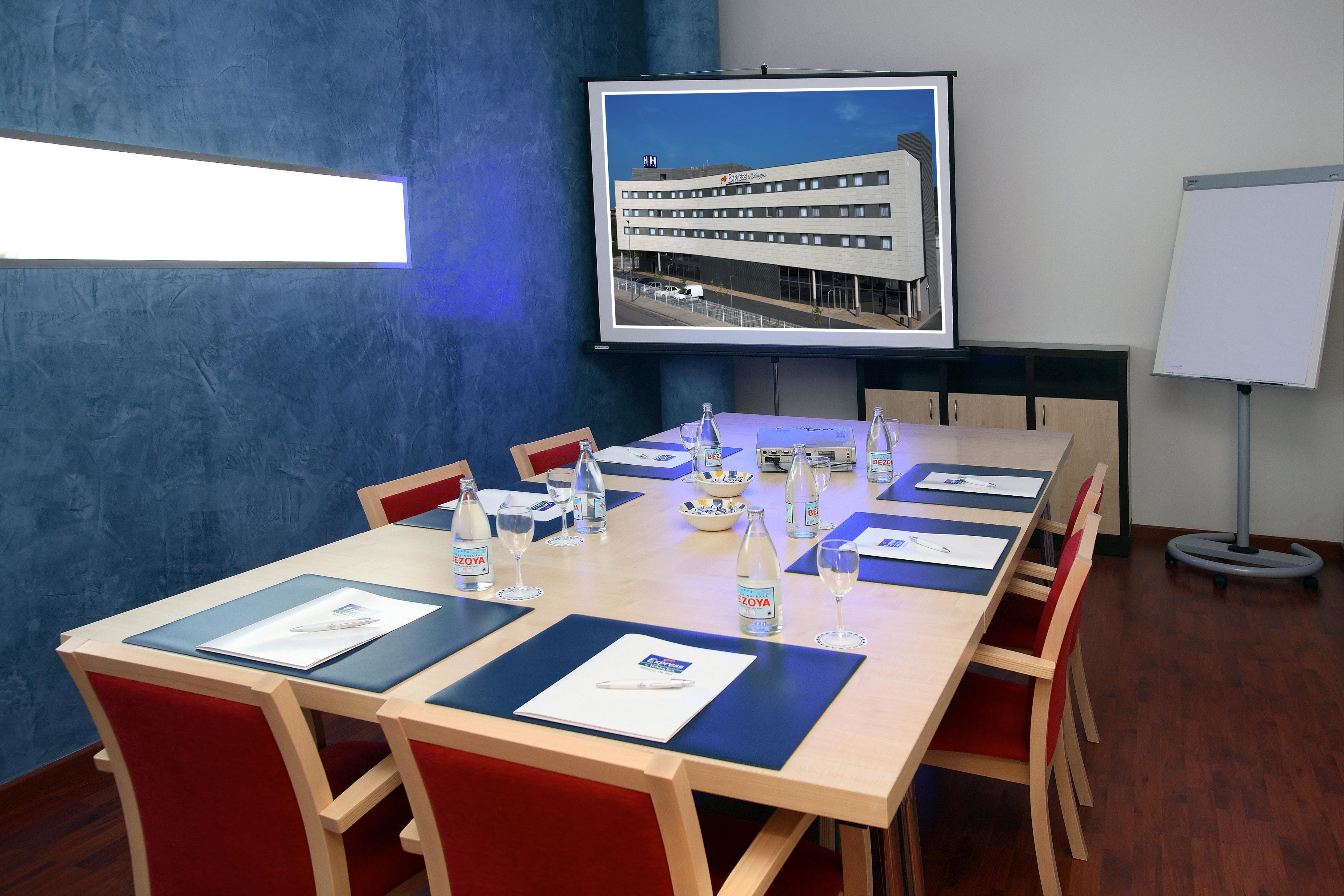 Holiday Inn Express Molins De Rei By Ihg Exterior photo