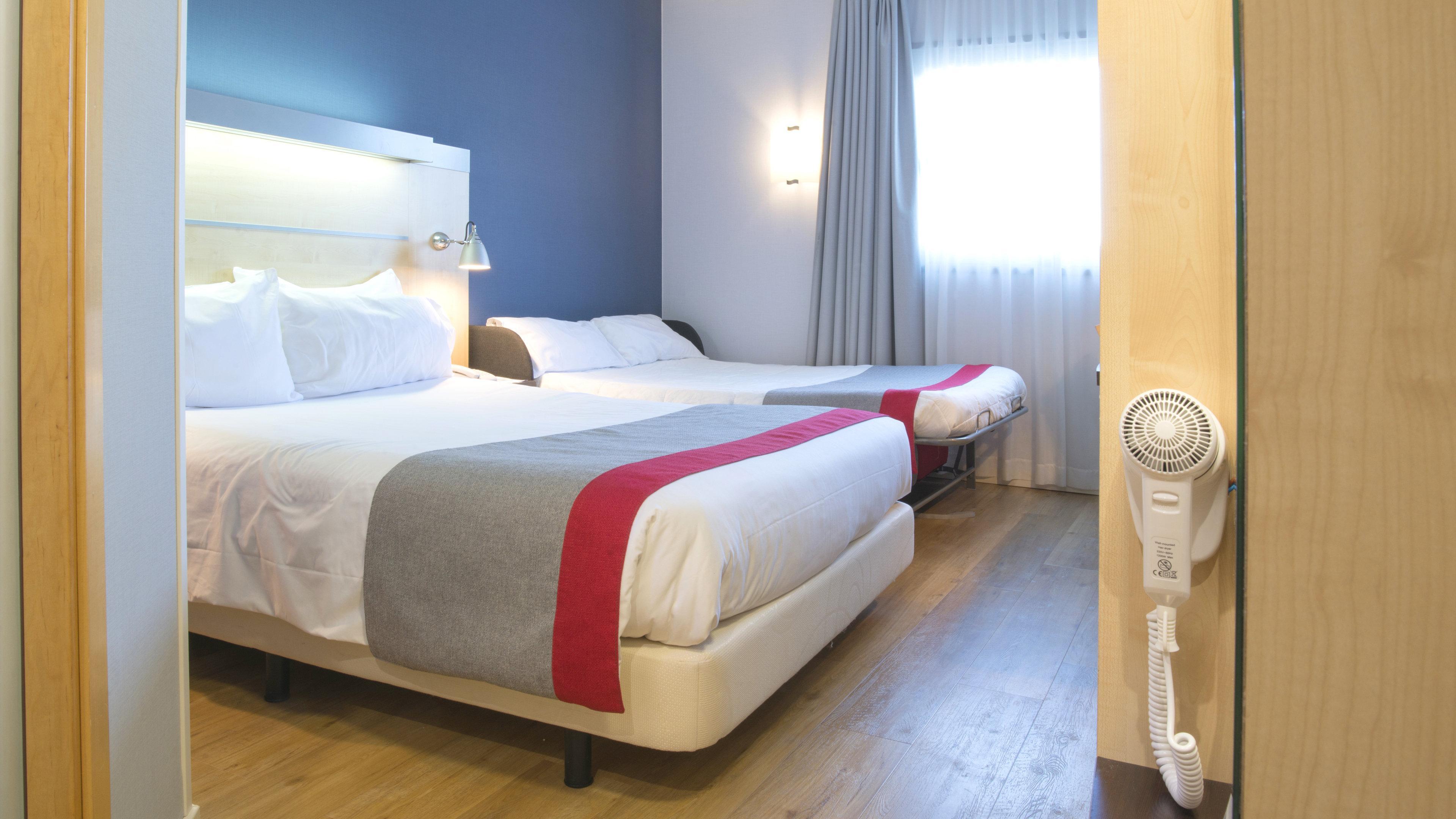 Holiday Inn Express Molins De Rei By Ihg Exterior photo