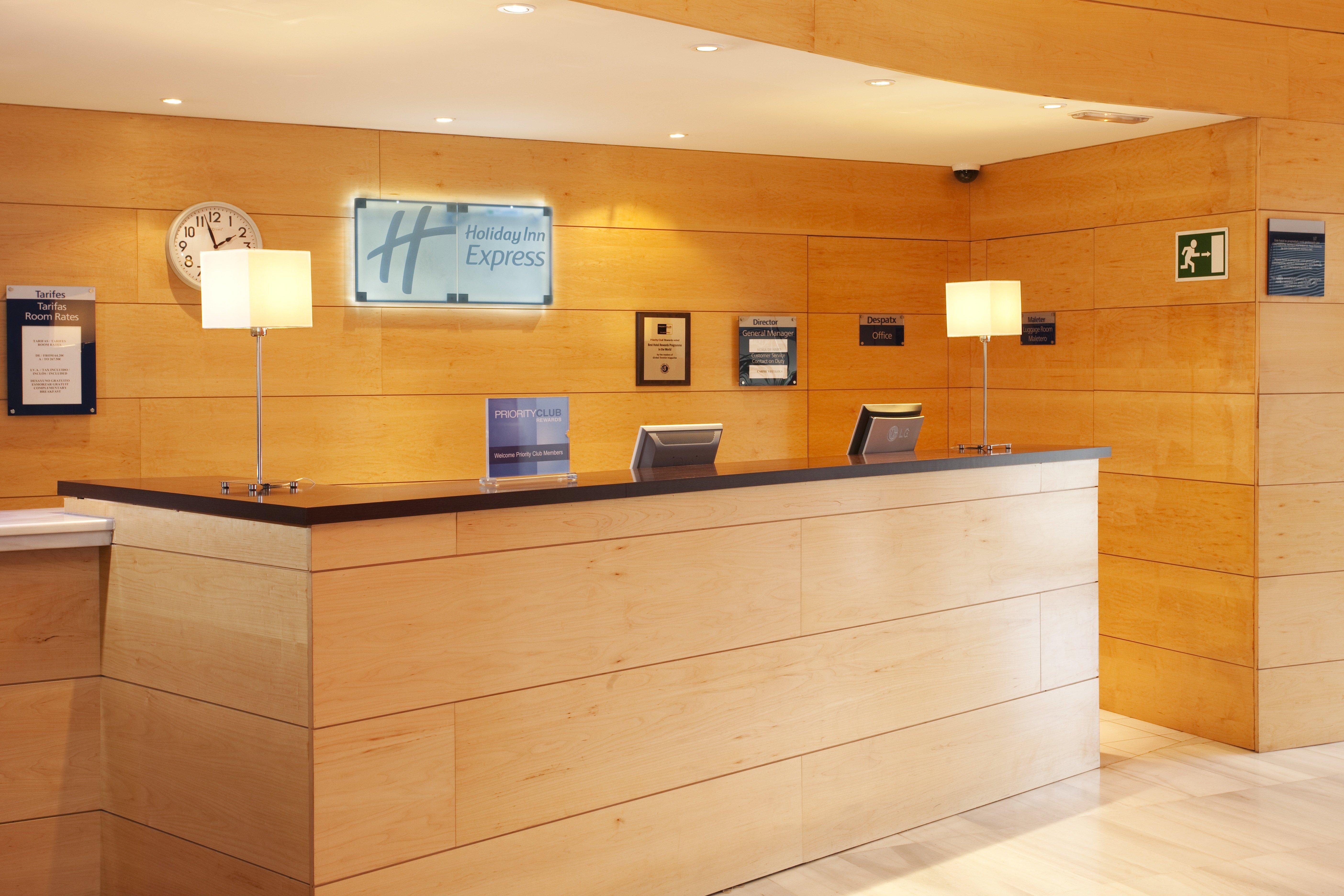 Holiday Inn Express Molins De Rei By Ihg Interior photo