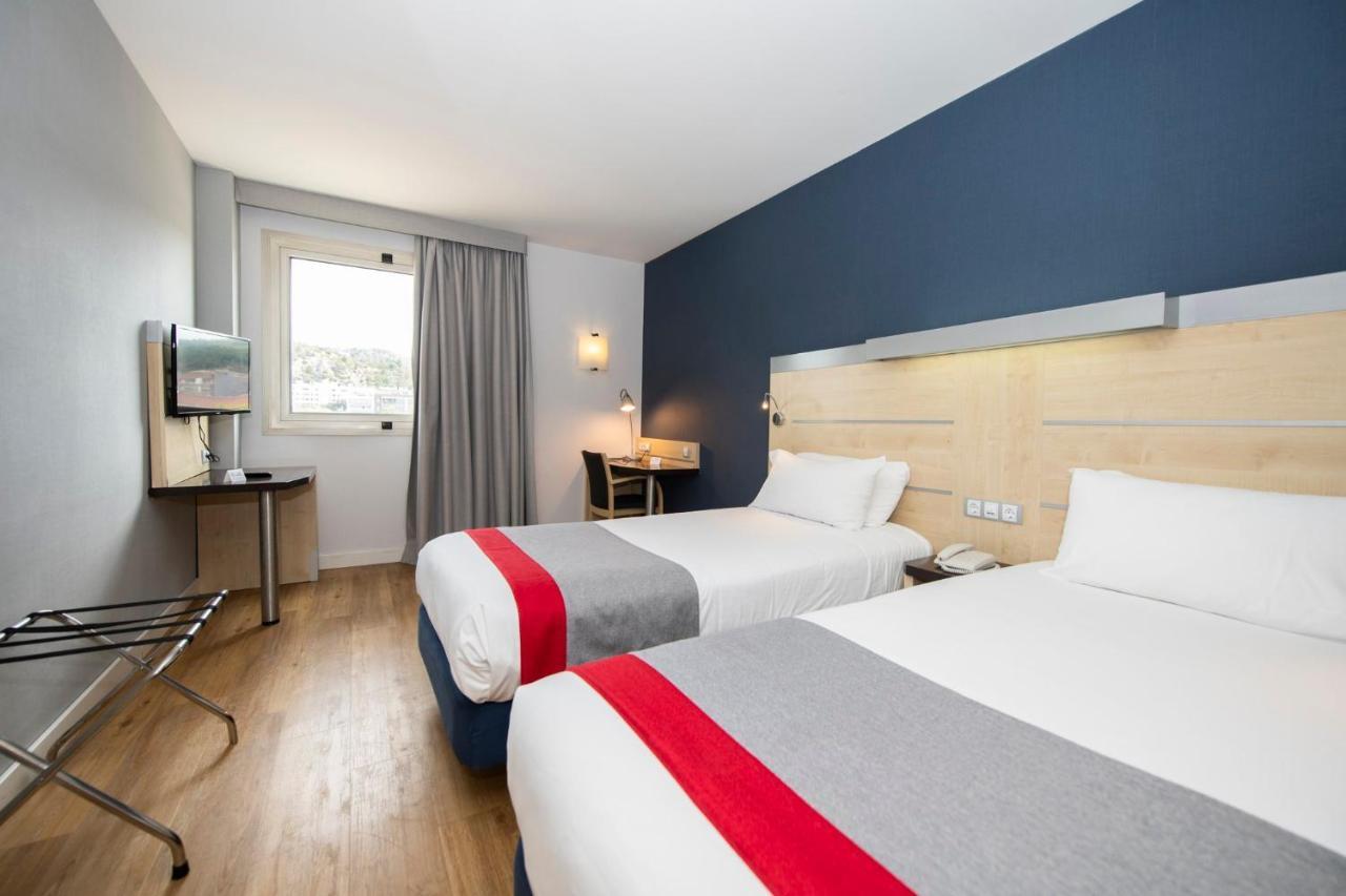 Holiday Inn Express Molins De Rei By Ihg Exterior photo
