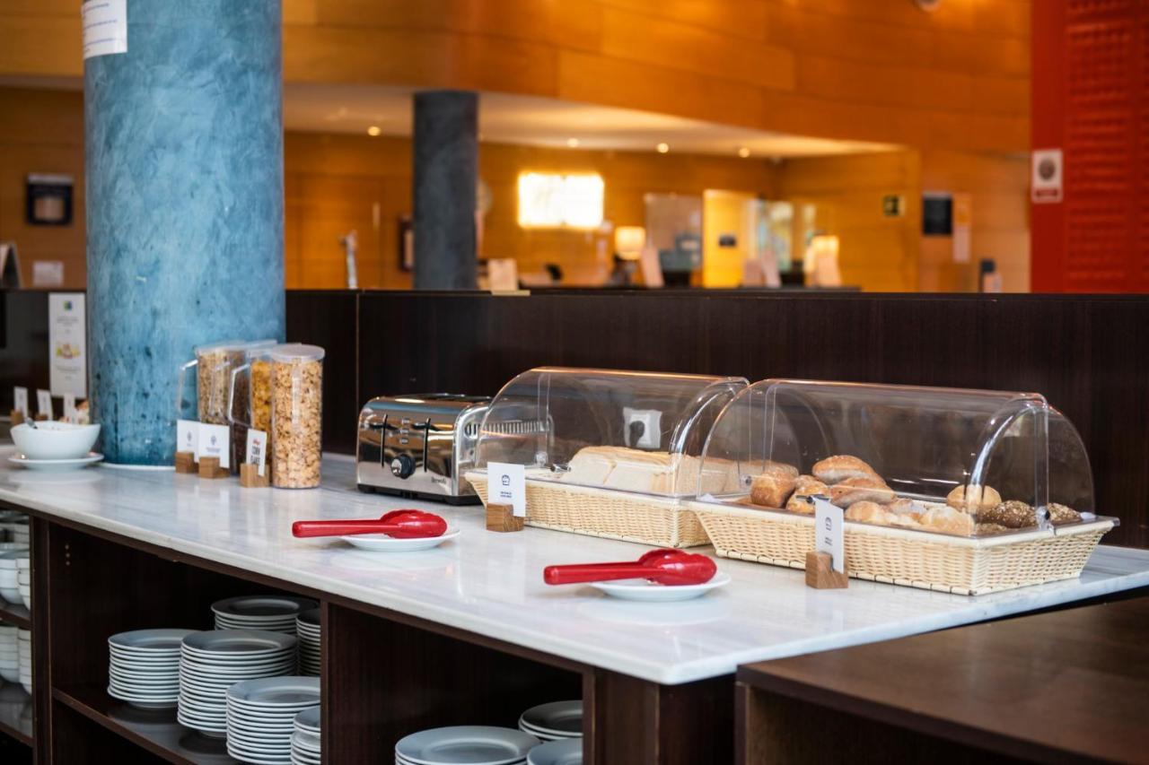 Holiday Inn Express Molins De Rei By Ihg Exterior photo