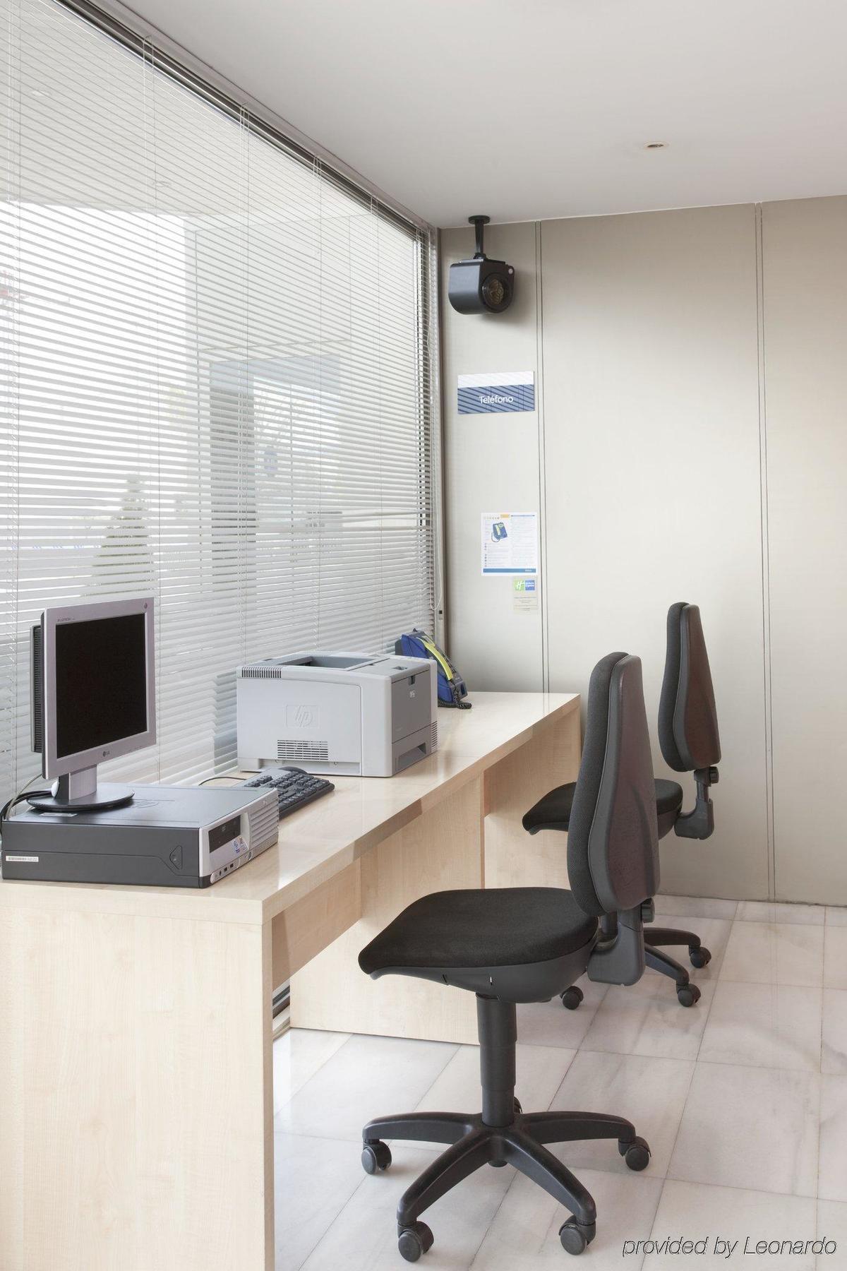 Holiday Inn Express Molins De Rei By Ihg Facilities photo