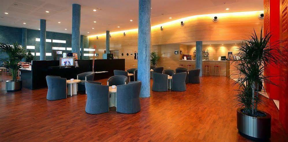 Holiday Inn Express Molins De Rei By Ihg Interior photo